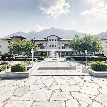Alpenpalace Luxury Hideaway & Spa Retreat-2